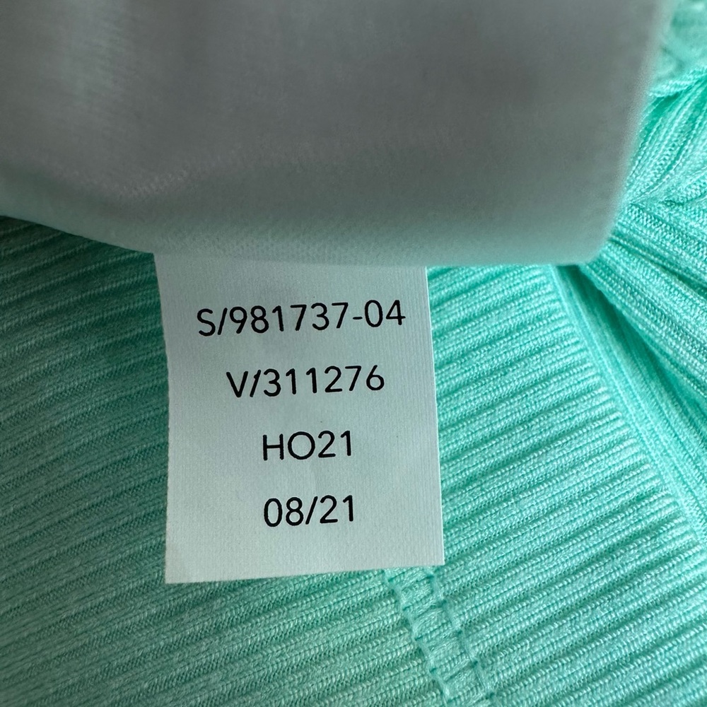 Athleta Uptempo Ribbed Henley Long Sleeve Top Aqua Green Color Size Small - Picture 13 of 13